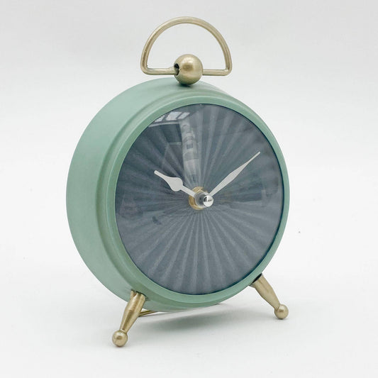 19Cm Table Clock