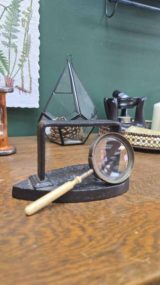 Victorian / Edwardian Brass Magnifying Glass – c.1900