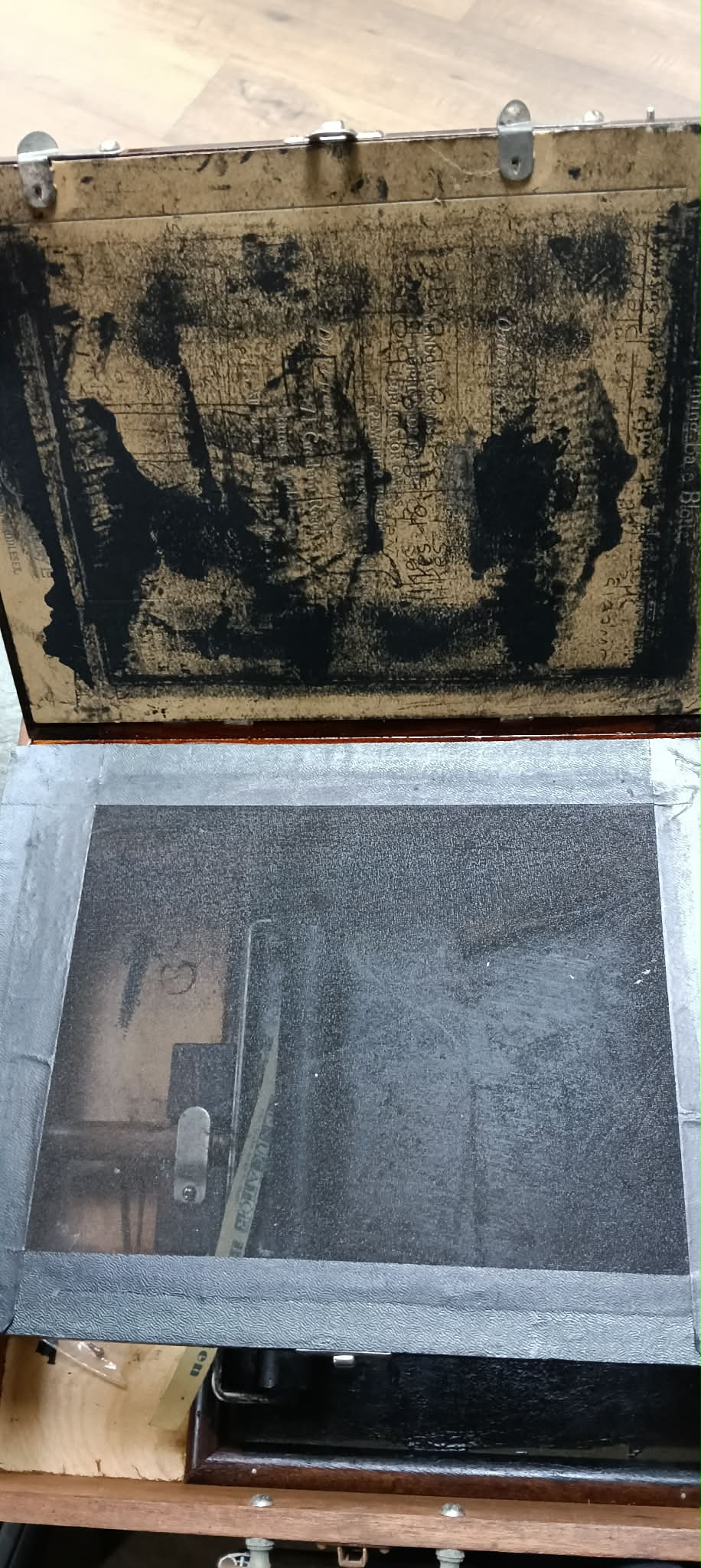 Vintage Lion Menucator print box