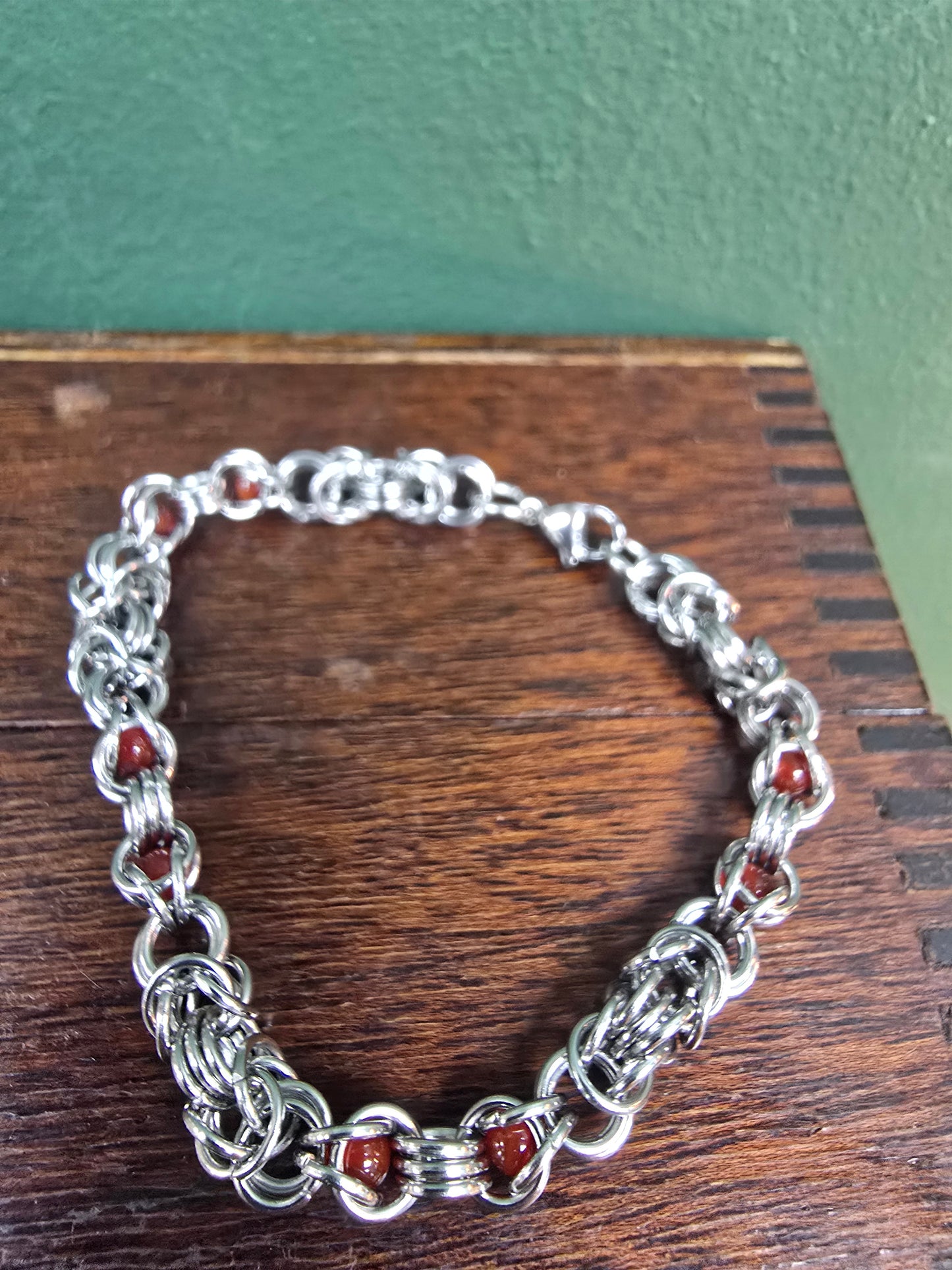 Lyra bracelet - Red agate by Wilou Designs